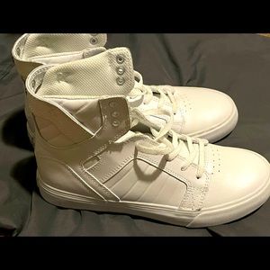 White Supra Skytop Shoes size 5.5